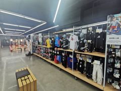-迪卡侬(徐泾店)