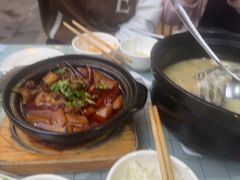 -土砂锅生态山庄·非遗砂锅雅鱼