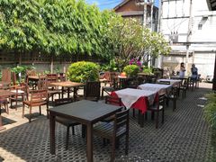 -Dash Teak House