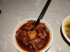 红焖牛肉面-松鹤楼·苏式汤面(虹桥天地店)