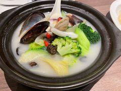 无油鱼汤煮时蔬-港丽餐厅(来福士店)