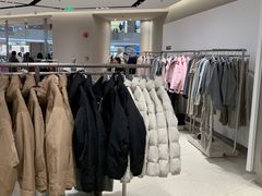 -URBAN REVIVO(七宝领展广场店)