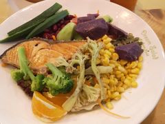 虚度光阴的慢热三文鱼沙拉-Dreamsalad梦想轻厨(健康轻食·减脂沙拉·意面·祖庙店)