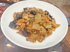 酸菜小炒肉-小户人家(循礼门南国中心店)