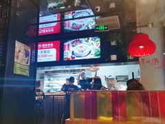 大堂-小骨煲金华砂锅(转塘金街美地店)