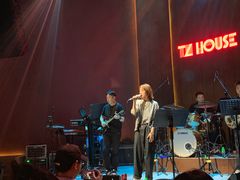 -TZ House音乐现场(来福士中心店)