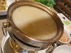 酸菜火锅面-小大董·烤鸭(凤凰汇店)