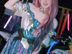 -马猴烧酒二次元cosplay换装写真自拍体验馆