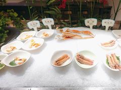 -腾阁自助餐厅(朝林广场店)
