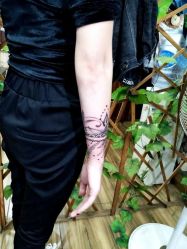 -冰岛刺青·手工耳饰品售卖·专业纹身