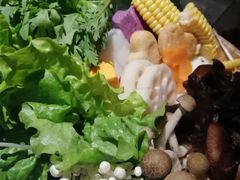 -湊湊火锅·茶憩(新中关购物中心店)