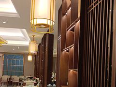 -满江红四季餐厅 · 国家五钻级酒家(新纪元大酒店店)