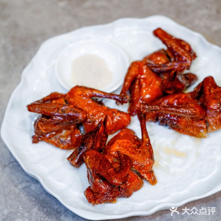 🌟 巨资打造“小圆明园”，年夜饭来这家中餐厅倍有面儿‼️