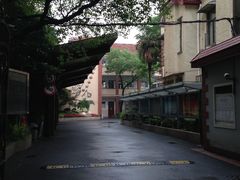 -上海市位育初级中学