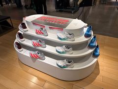 -adidas(滔搏朝阳大悦城店)