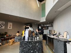 -HUG·拥抱咖啡(郑州宝龙广场店)