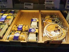 面包甜点陈列柜-百年同和·江南点心院(山塘街店)