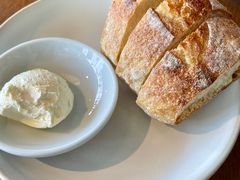 -ROAST coffee & eatery