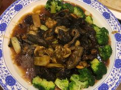 -大鸭梨烤鸭店(金顶街店)