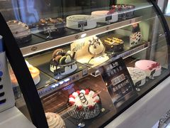 面包甜点陈列柜-DQ·蛋糕·冰淇淋(虹口龙之梦店)