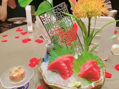-蟹犇前•帝王蟹雪蟹(陆家嘴店)