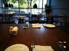 靠窗位-昆山琶拉帝诗酒店·河畔咖啡厅Riverside Cafe