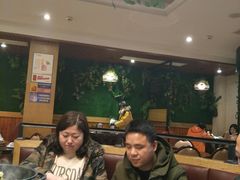 大堂-醉美东江·三文鱼·烧鸡公