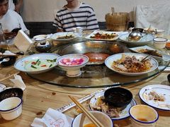 -茅台镇网红溶洞餐厅·茅帮菜馆