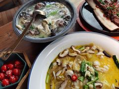 -蜜桃餐厅·伴山(湖滨商业街店)