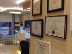 -瑞尔齿科(南京东路名人诊所)