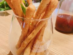茴香小油条-椒爱水煮鱼川菜(让胡路万达店)