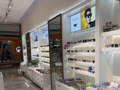 -J-Optical佳视明眼镜·蔡司视觉(青岛金茂览秀城店)