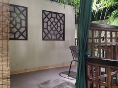 -八月美食小馆(银泰城总店)