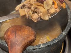 野生菌石锅土鸡-蘑界·野生菌火锅(深业上城店)