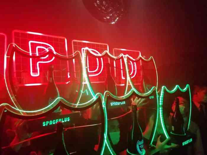 space plus-"听说这是广州最火的网红夜店 全亚洲最大 .