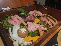 -山川小町·极番烧肉(新地假日广场店)