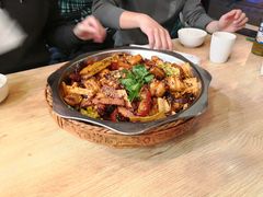 -愉肴麻辣香锅(中山路店)