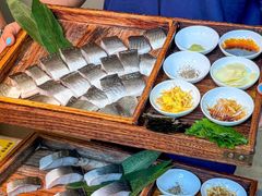 -围炉肉舍•炭烤活鳗•丹东海鲜烤肉(步行街店)