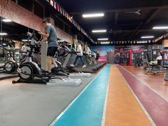 -星动力健身俱乐部(新塘店)