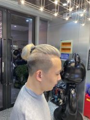 -Tloml salon