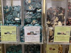 -VENCHI 闻绮(上海佛罗伦萨小镇店)