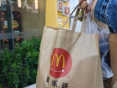 -麦当劳(展览路店)