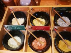 六款口味香盐及PONZU橘子醋-黒豚料理 寿庵(中央駅西口店)