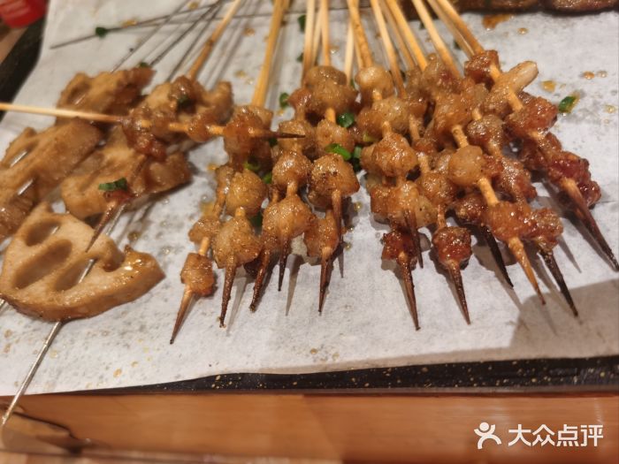 郑贵初烧烤·烤凤爪的发明者(王家湾店)图片