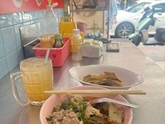 -榮泰米粉湯(Left Shop)