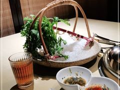 -余欢领鲜火锅(新街口店)