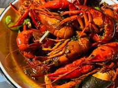 -虾弄弄海派小龙虾·牛羊蝎子火锅