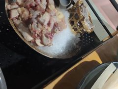 -洪氏嗨捞·广东猪肚鸡·椰子鸡火锅(西咸万象城店)