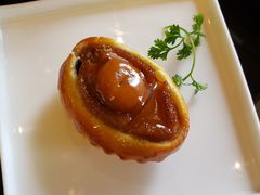 原只鲍鱼鸡粒酥-北京四季酒店·采逸轩