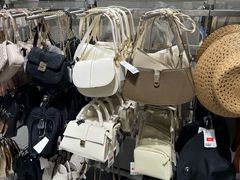 -H&M(鹏欣水游城店)